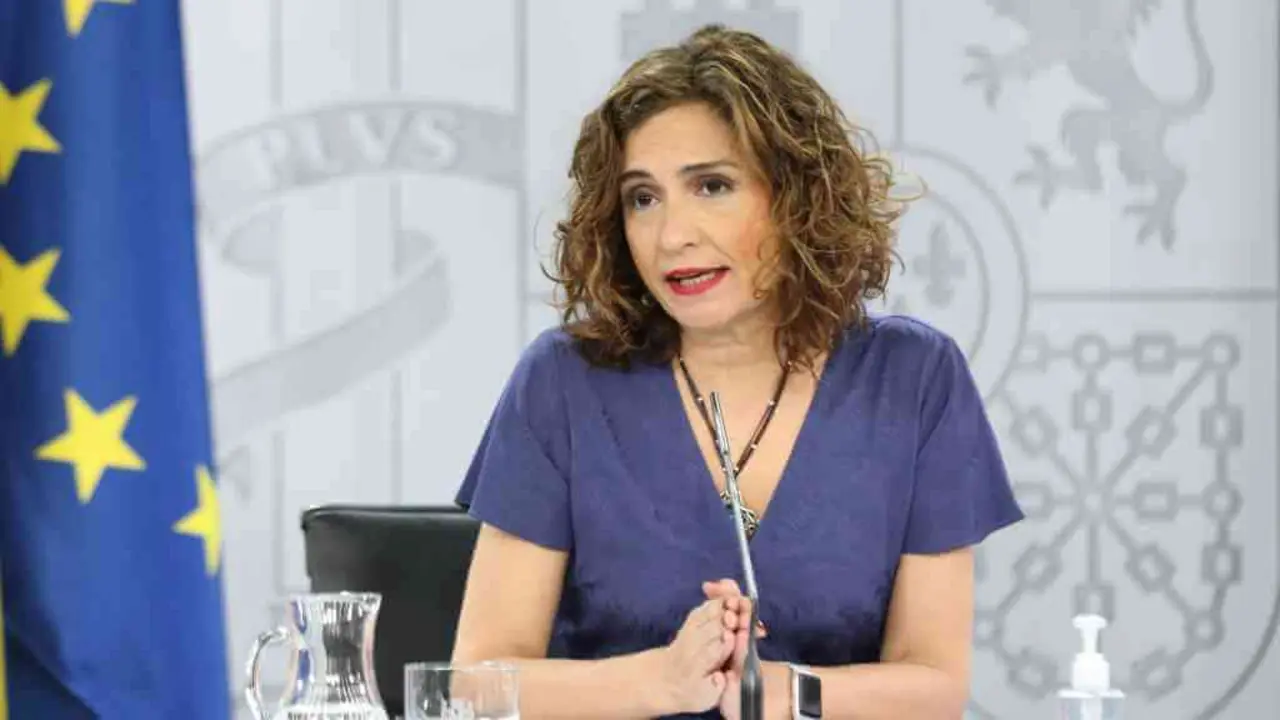 A ministra de Facenda, Mar&iacute;a Jes&uacute;s Montero, na rolda de prensa posterior ao Consello de Ministros extraordinario (Foto: M.Fern&aacute;ndez / Europa Press).