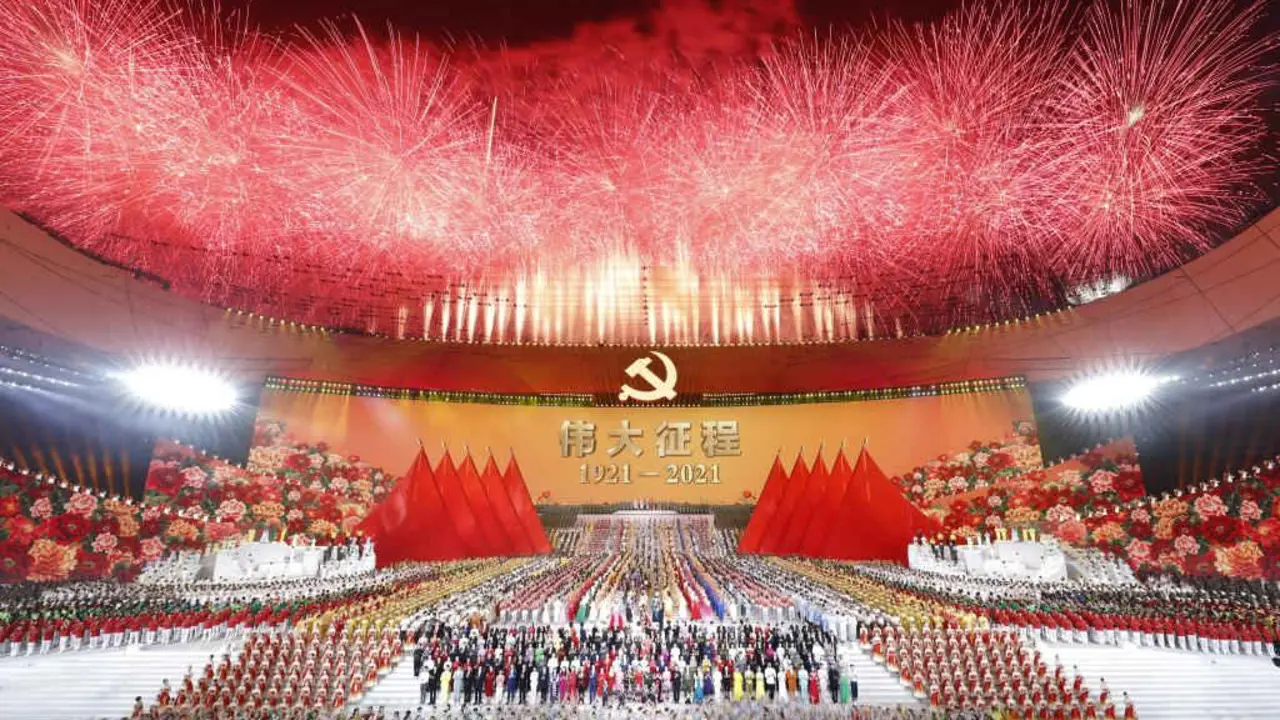 Final do espect&aacute;culo que decorreu a segunda feira no Estadio Nacional de Beijing. (Foto: Xinhua / Huang Jingwen)