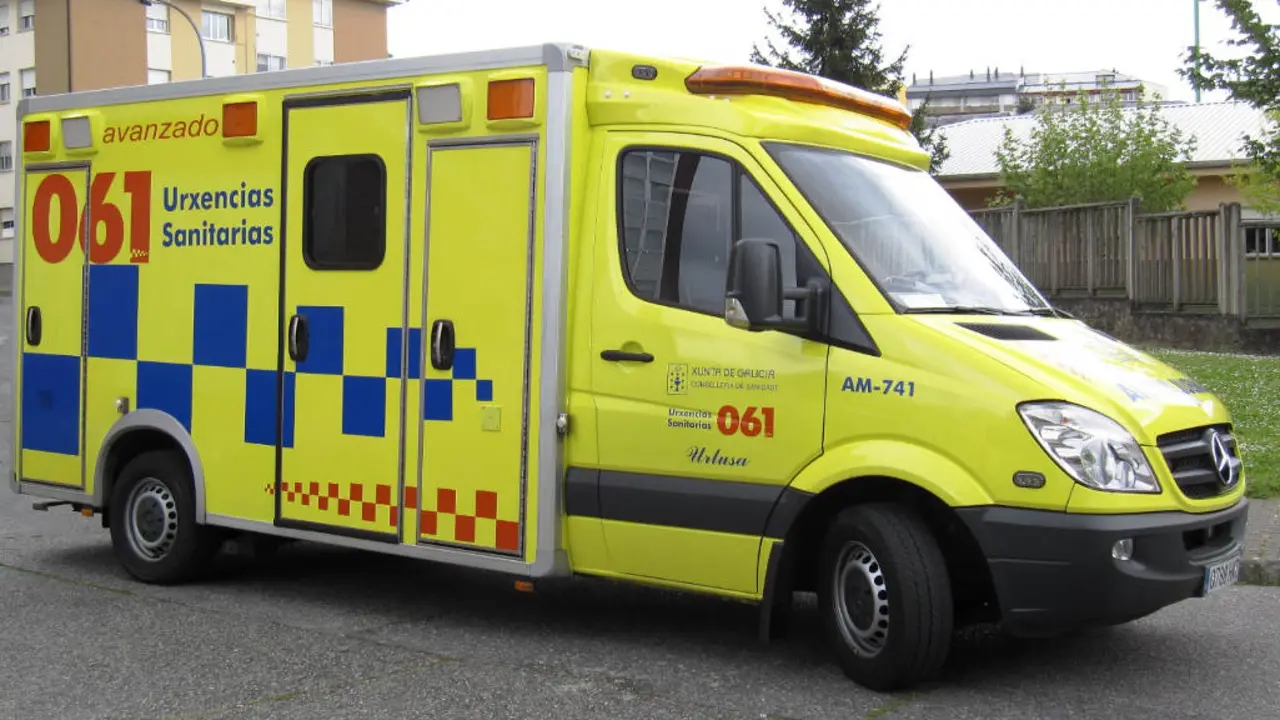 Ambulancia medicalizada. (Foto: Sergas)
