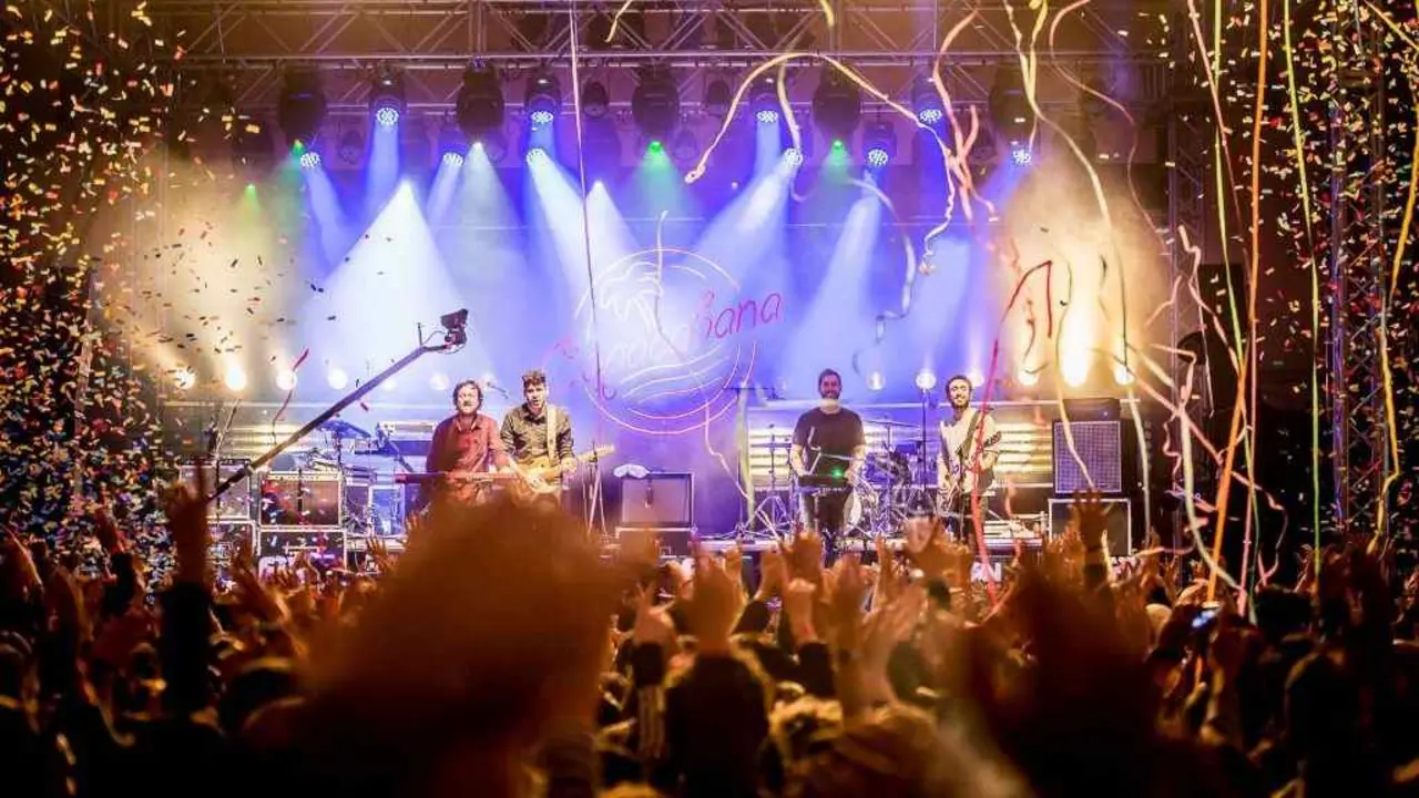 Actuaci&oacute;n nunha pasada edici&oacute;n do festival. (Foto: FIV Vilalba) #festival #fivvilalba #m&uacute;sica #xoell&oacute;pez #ortiga #novedadescarminha