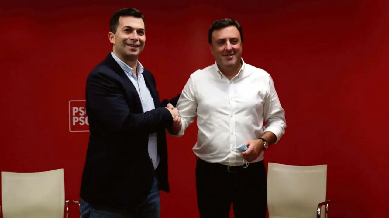 Gonzalo Caballero e Valent&iacute;n Formoso durante o debate das primarias do PSdeG. (Foto: N&oacute;s Diario)