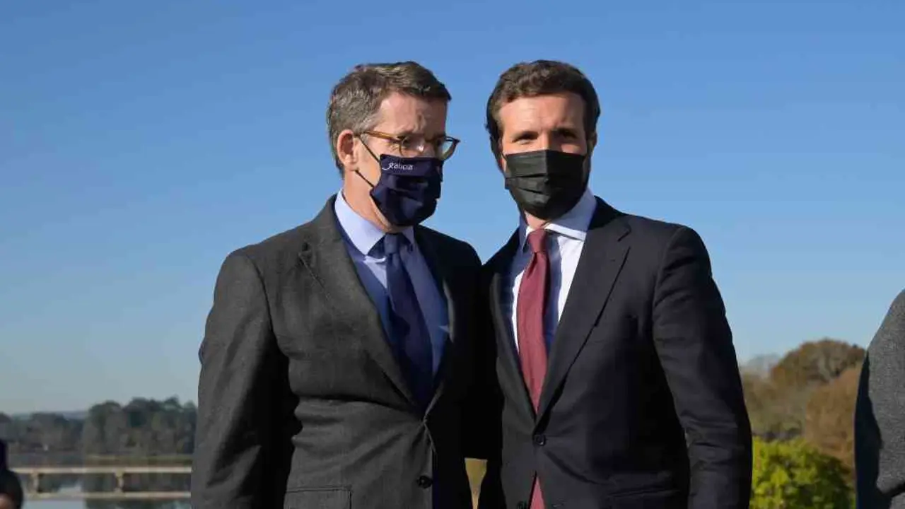 N&uacute;&ntilde;ez Feixoo e Pablo Casado en Abegondo (Foto: M. Dylan / Europa Press)