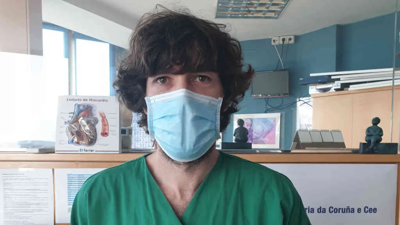 &Aacute;lvaro Mena no Complexo Hospitalario Universitario da Coru&ntilde;a. (Foto: Gabinete de comunicaci&oacute;n do Chuac)