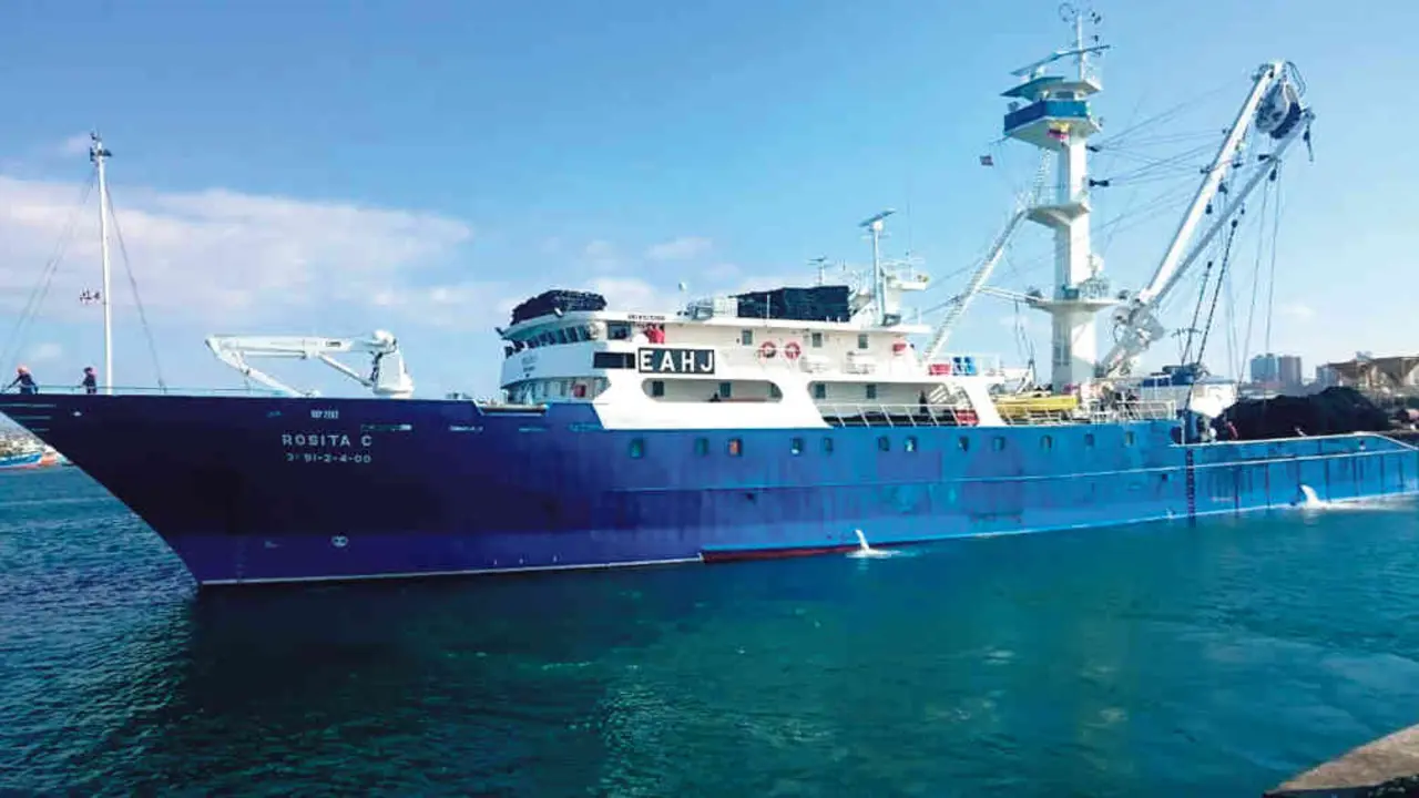 Barco palangreiro. (Foto: Ministerio de Pesca)