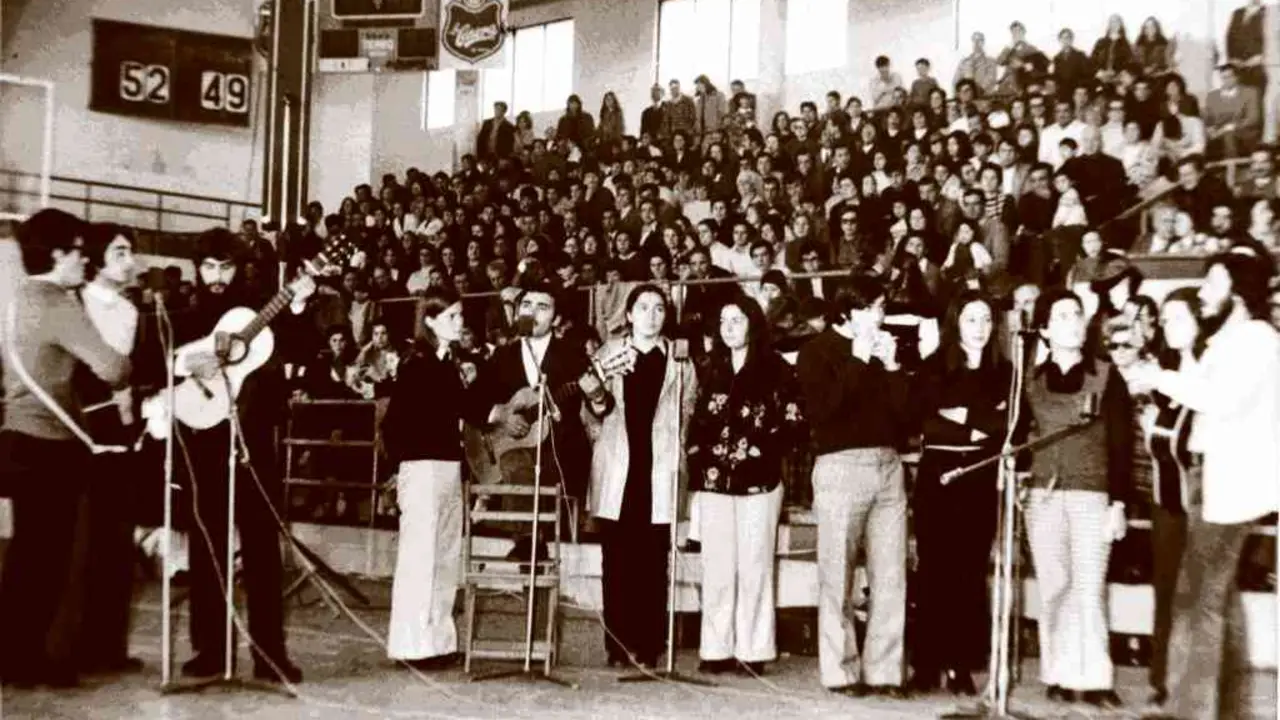 Concerto de Fuxan Os Ventos no pazo dos deportes de Lugo, o 1 de maio de 1973.
