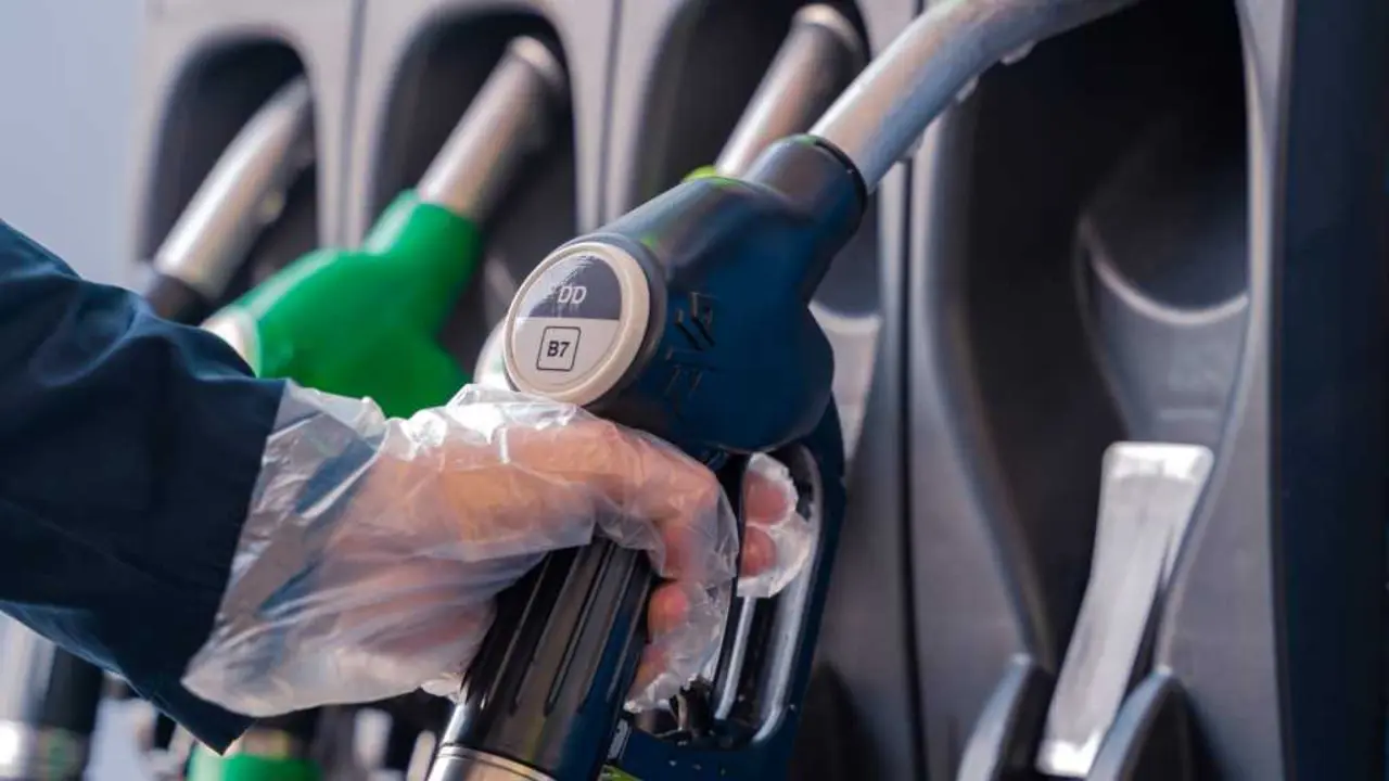 O prezo medio da gasolina subiu 40% nun ano. (Foto: N&oacute;s Diario)