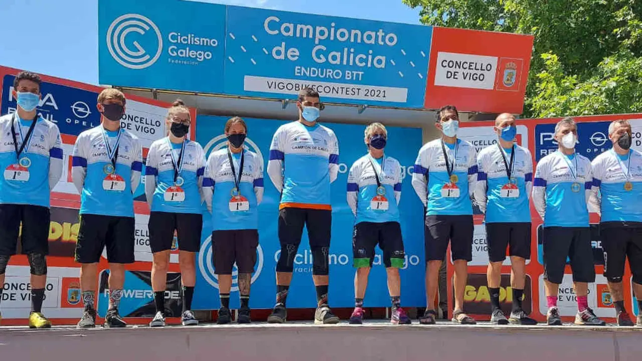 Podio da edici&oacute;n de 2021 do Campionato nacional de Enduro (Foto: FGC).