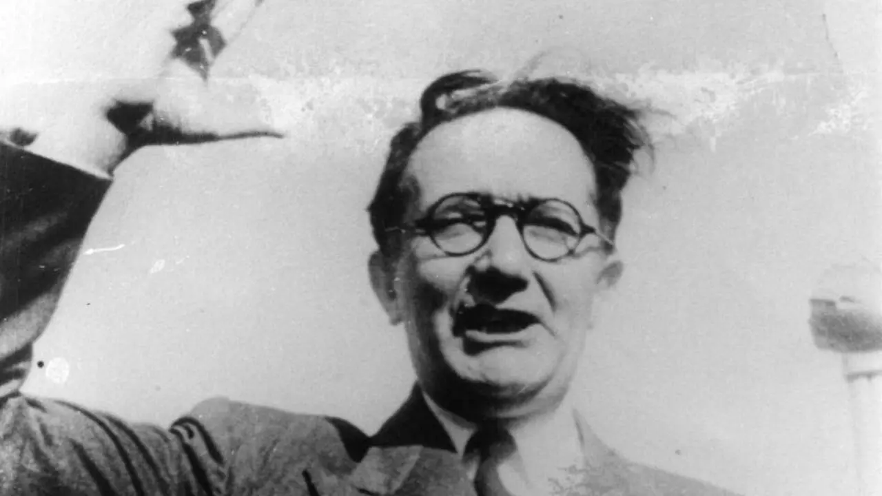 Daniel Castelao en Montevideo, en abril de 1943.