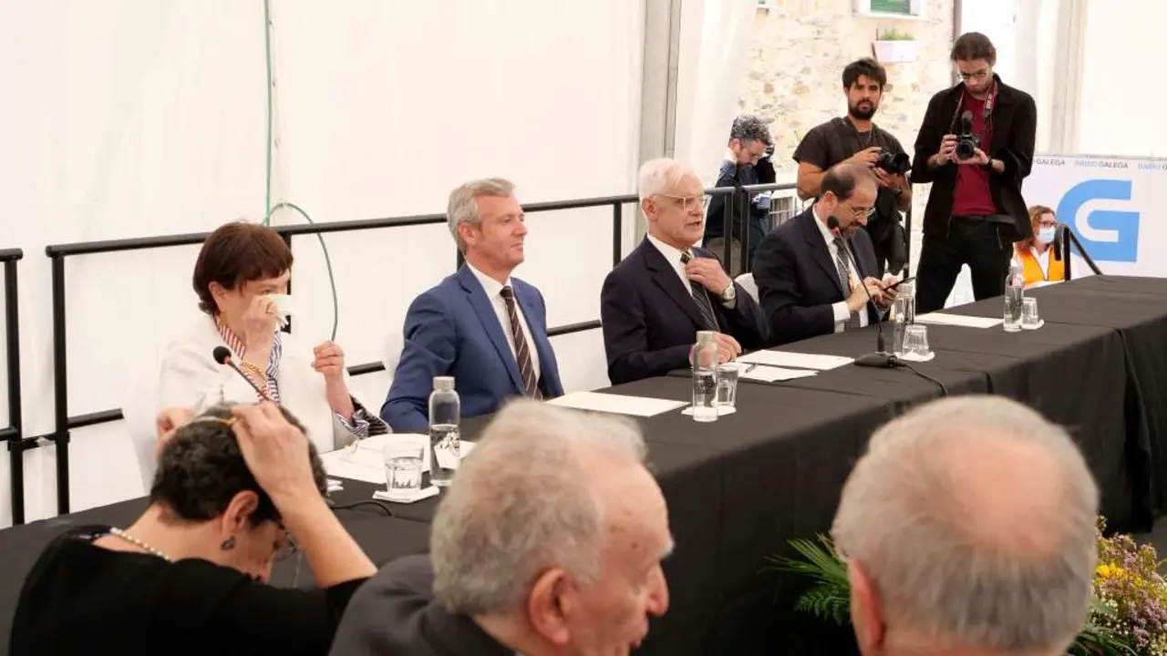 Pleno da Real Academia Galega decorrido no C&oacute;rgomo esta terza feira por mor do D&iacute;a das Letras. (Foto: RAG)