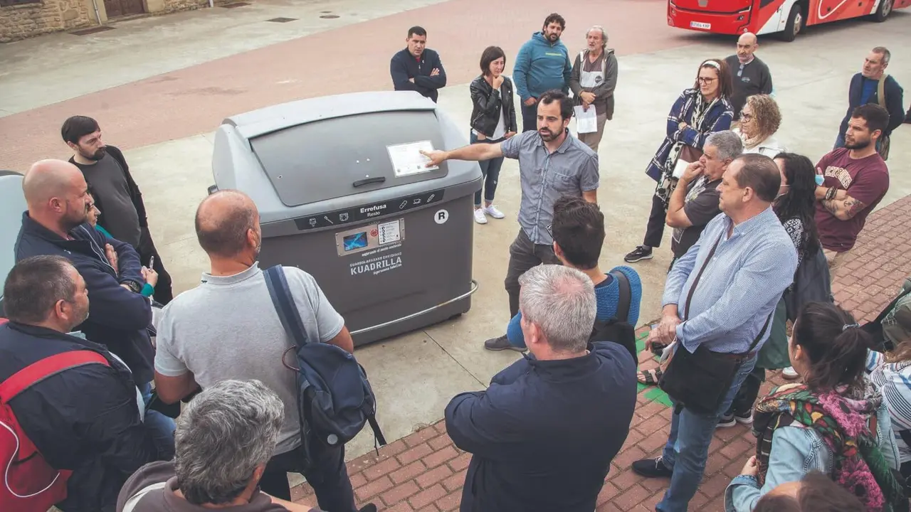 Autoridades e persoal t&eacute;cnico galego atenderon as xornadas. (Foto: N&oacute;s Diario)