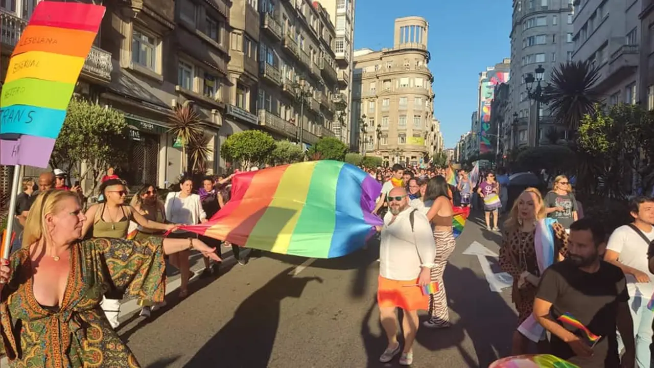 Manifestaci&oacute;n de onte nas r&uacute;as de Vigo (Foto: N&oacute;s Diario).