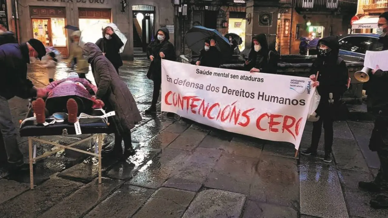 Acto reivindicativo organizado polo Movemento Galego da Sa&uacute;de Mental o pasado ano en Compostela. (Foto: N&oacute;s Diario)