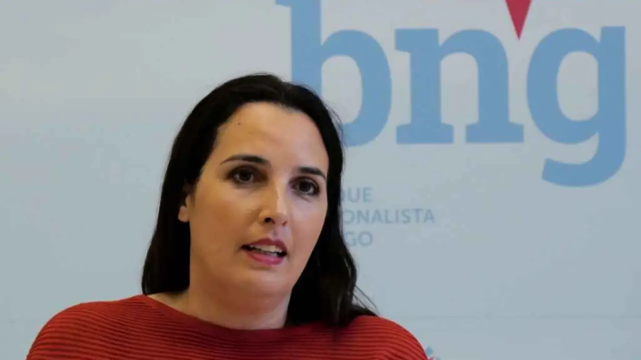 A deputada do BNG Mar&iacute;a Albert, en rolda de prensa (Imaxe: Cedida)