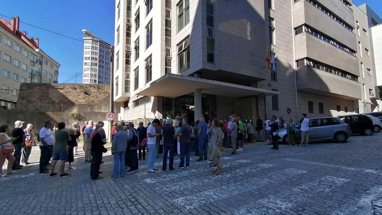 Concentraci&oacute;n en apoio a Pillado o 20 de setembro en Ferrol (Foto: Europa Press).