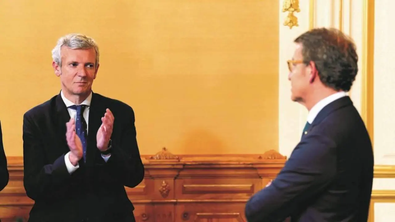 Alfonso Rueda e Alberto N&uacute;&ntilde;ez Feixoo, cando este &uacute;ltimo renunciou &aacute; Presidencia da Xunta, en maio. (Foto: Europa Press)
