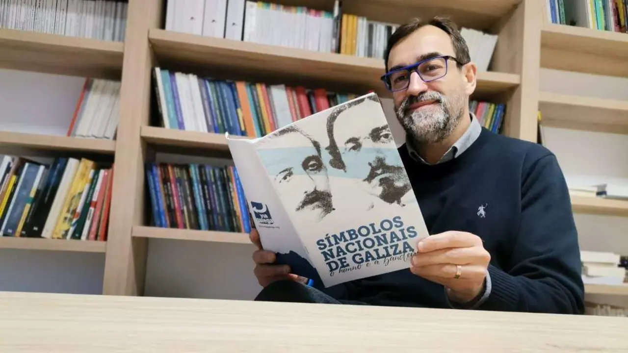 A obra, da autor&iacute;a de Manuel Ferreiro e Xo&aacute;n Costa, fai un percorrido polas orixes dos s&iacute;mbolos nacionais. (Foto: N&oacute;s Diario)