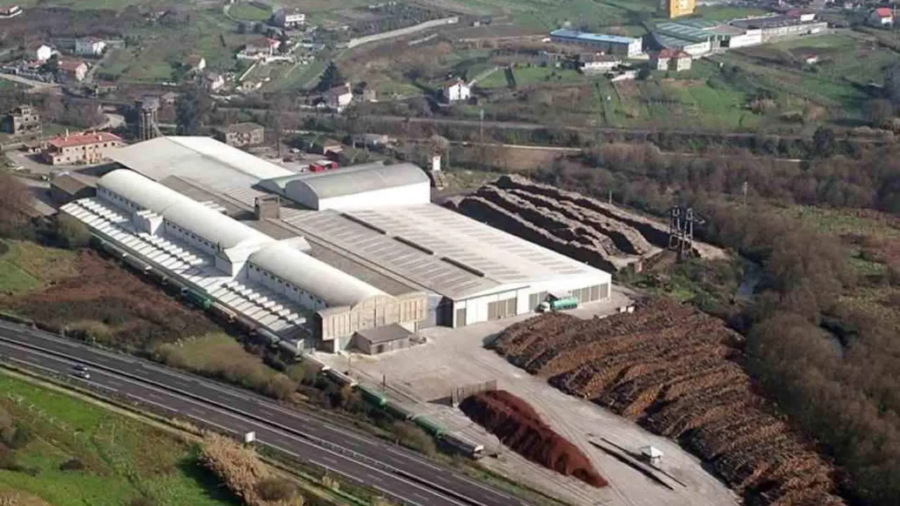 F&aacute;brica do Grupo Nogar en Xunqueira de Alba. (Foto: N&oacute;s Diario)