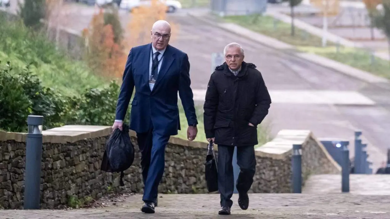 O ex director de Seguridade de Renfe, Antonio Lanchares, &aacute; s&uacute;a chegada ao xu&iacute;zo esta terza feira. (Foto: C&eacute;sar Arxina / Europa Press)