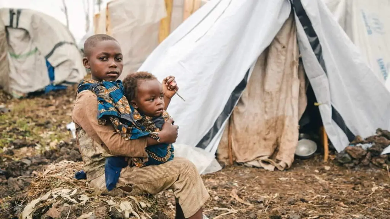 Kanyaruchinya: familias desprazadas tras os recentes combates no leste da RD Congo. (Foto: Jospin Benekire / Unicef).