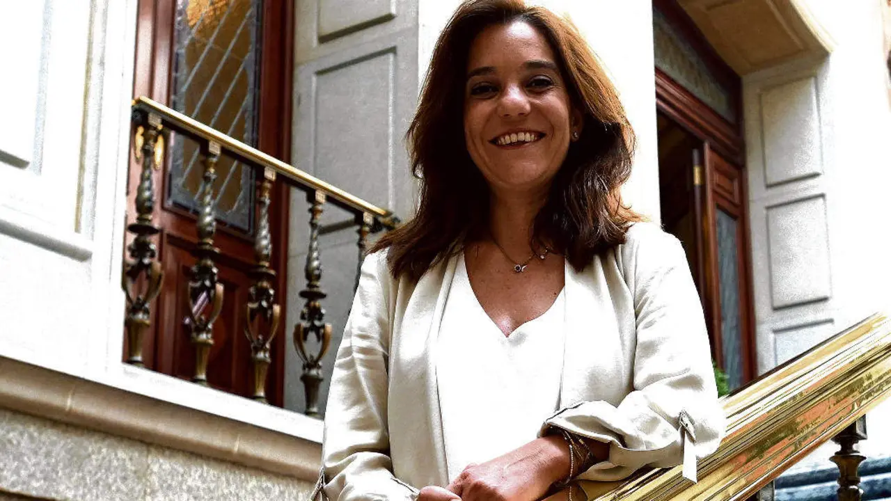 La alcaldesa de A Coru&ntilde;a, In&eacute;s Rey Garc&iacute;a, posa tras una entrevista a Europa Press, a 7 de junio de 2022, en A Coru&ntilde;a, Galicia (Espa&ntilde;a). In&eacute;s Rey Garc&iacute;a milita en el l Partido Socialista Obrero Espa&ntilde;ol y desde el 15 de junio de 2019 es la alcaldesa de A Coru&ntilde;a, siendo la primera mujer en democracia en desempe&ntilde;ar ese cargo.?
07 JUNIO 2022;REY;INES REY;ALCALDESA DE A CORU&Ntilde;A
M. Dylan / Europa Press
(Foto de ARCHIVO)
07/6/2022