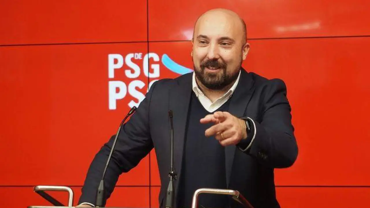 O secretario de Organizaci&oacute;n do PSdeG, Jos&eacute; Manuel Lage Tu&ntilde;as, en rolda de prensa.