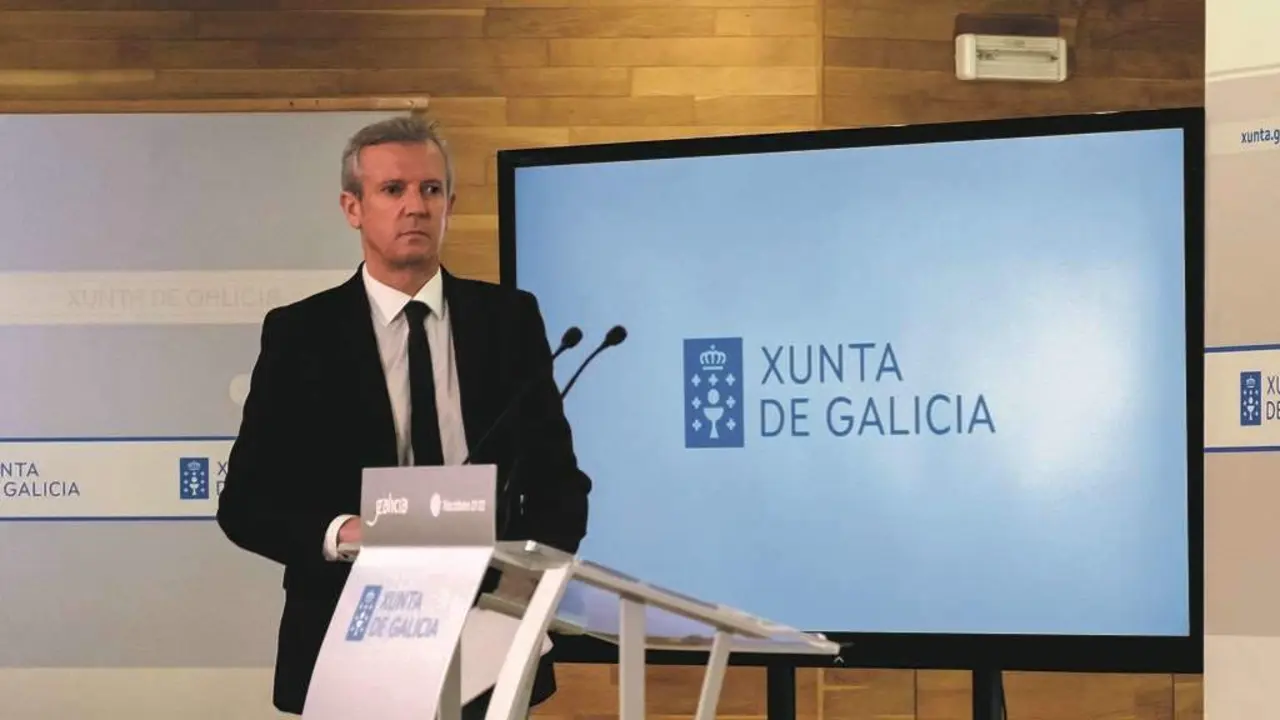 Alfonso Rueda, esta quinta feira, na s&uacute;a comparecencia ap&oacute;s o Consello da Xunta. (Foto: Arxina)