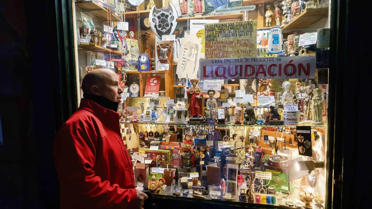 O tradicional bazar Docobo, en Santiago de Compostela, esta quinta feira (Foto: Arxina).