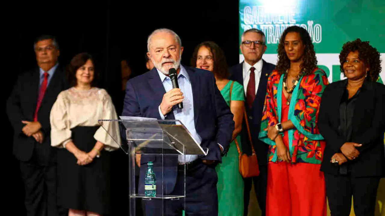 O novo presidente do Brasil, Lula, presentou parte do seu Gabinete a semana pasada en Bras&iacute;lia. (Foto: Marcelo Camargo / Agencia Brazil / d / DPA)