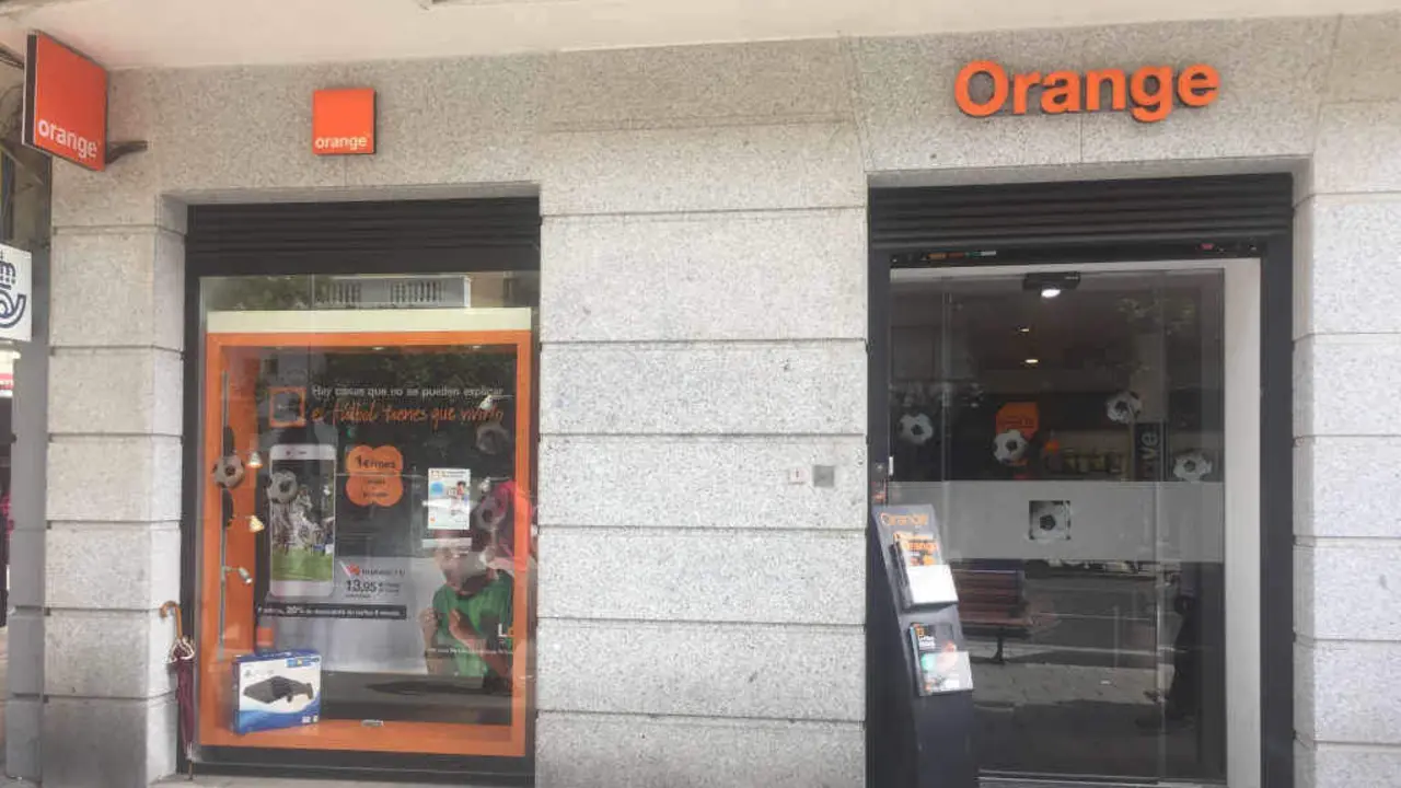 Unha sucursal de Orange (Foto: Europa Press).