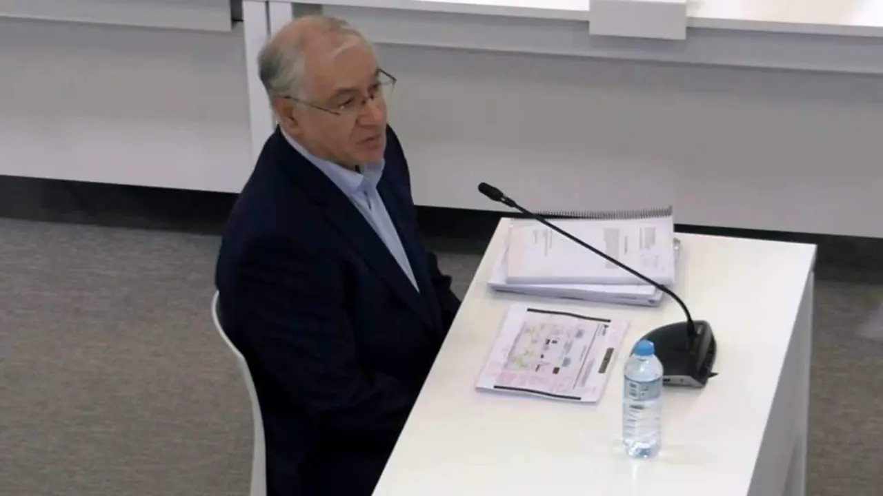 O perito Juan Carlos Carballeira, declarando esta quinta feira no xu&iacute;zo do Alvia. (Foto: Europa Press)