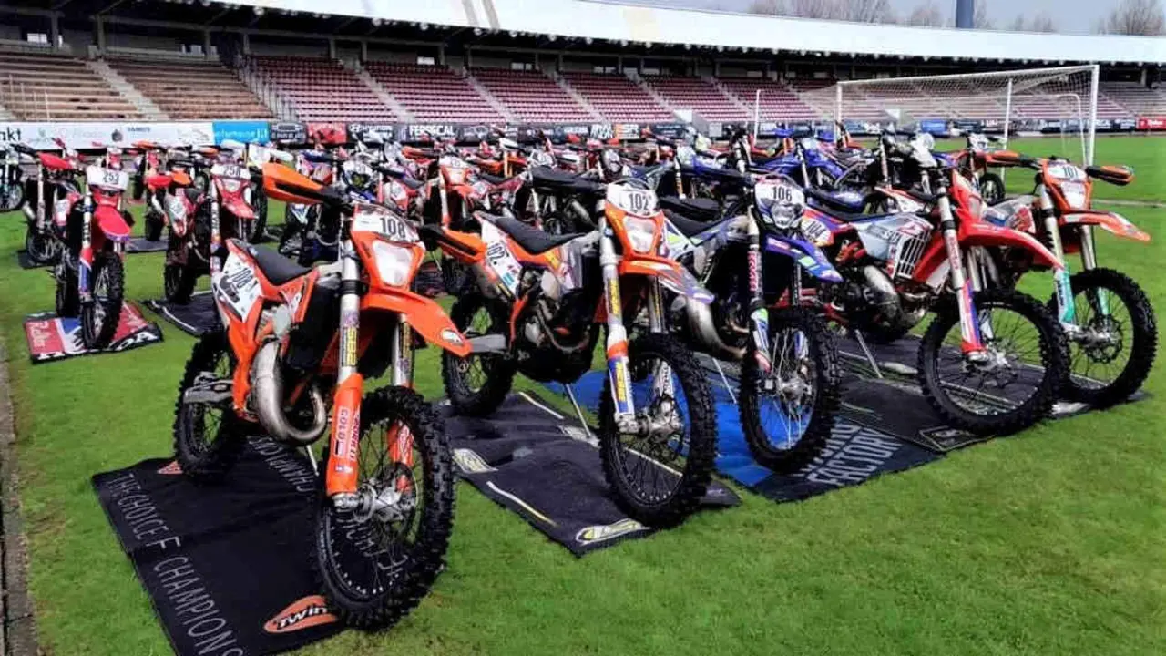 As motos na edici&oacute;n 2022 (Foto: Motoclub M&oacute;vete na moto).