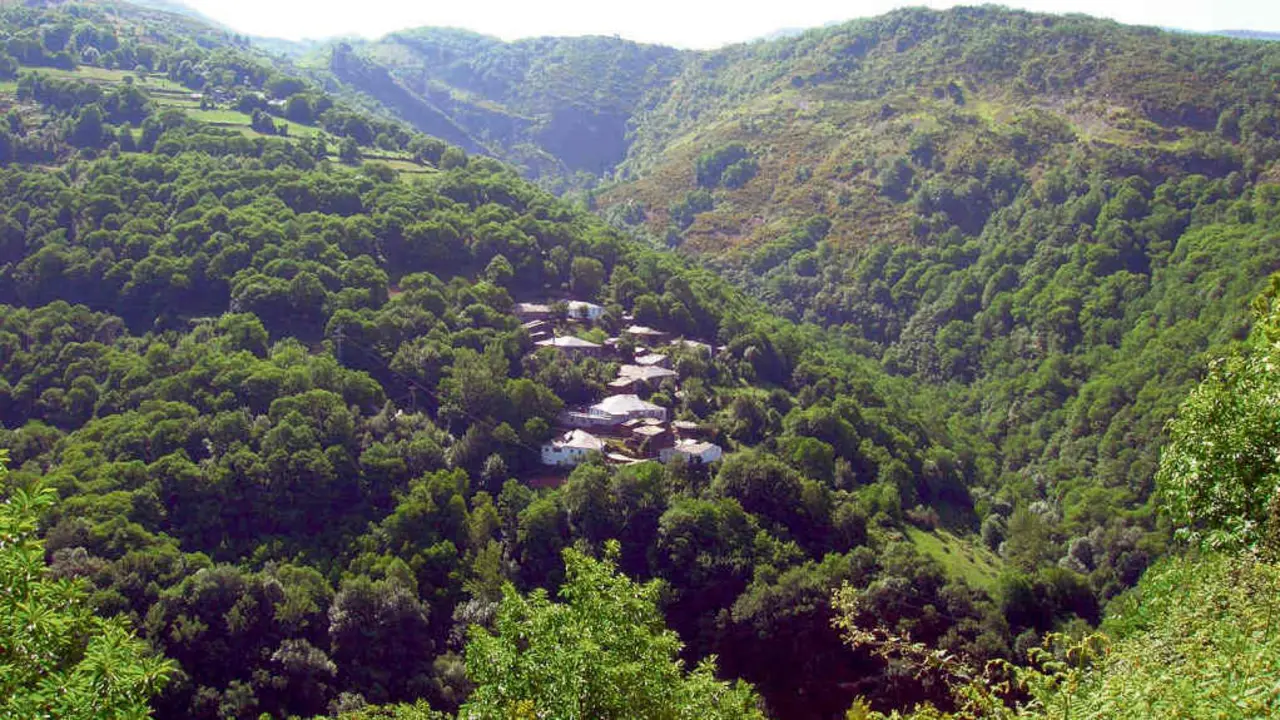 Serra do Courel, que se estende polos concellos de Folgoso -na s&uacute;a maior parte-, Quiroga e Pedrafita do Cebreiro. (Foto: Jos&eacute; Antonio Gil).