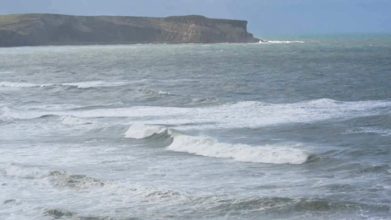 Ondas no mar Cant&aacute;brico (Foto: Europa Press).