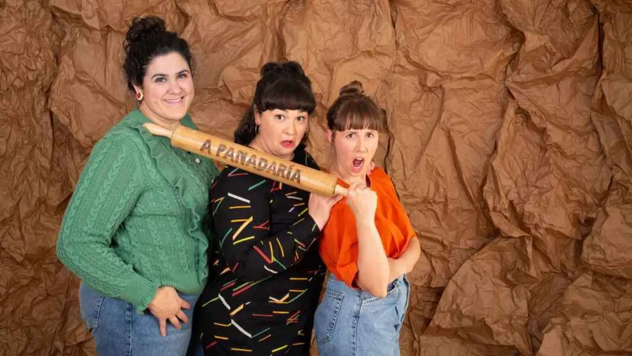 Areta Bolado, Noelia Castro e Ail&eacute;n Kendelman, da compa&ntilde;&iacute;a A Panadar&iacute;a, que aspira a nove galard&oacute;ns. (Foto: A Panader&iacute;a).