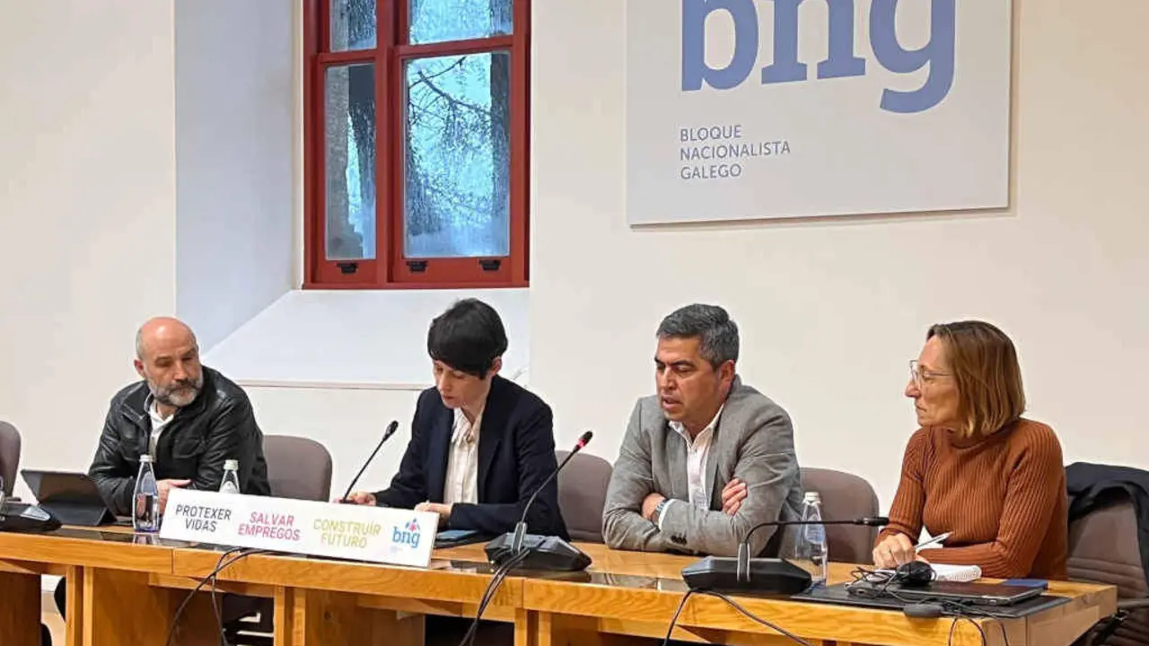 N&eacute;stor Rego, Ana Pont&oacute;n, Torcuto Teixeira e Rosana P&eacute;rez esta segunda feira (Foto: Europa Press).