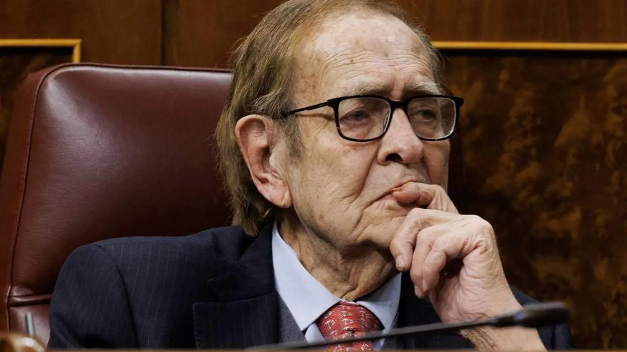 O candidato proposto por Vox na segunda moci&oacute;n de censura contra Pedro S&aacute;nchez, Ram&oacute;n Tamames, esta terza feira no Congreso. (Foto: Eduardo Parra / Europa Press)
