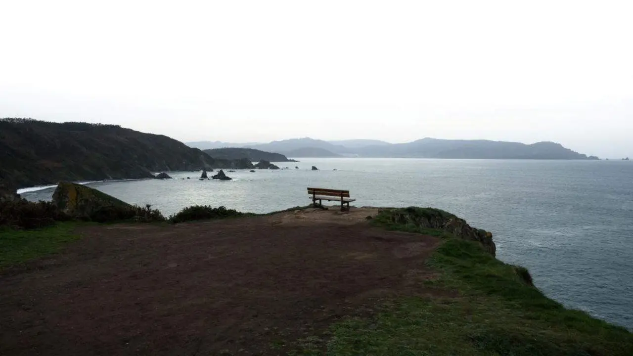 Os cant&iacute;s de Loiba, en Ortegal, ofrecen vistas &aacute; r&iacute;a de Ortigueira, unha das denominadas r&iacute;as altas. (Foto: N&oacute;s Diario).