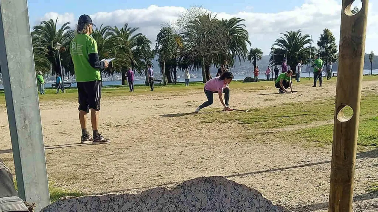 A xornada xogouse en Poio (Foto: LNB).