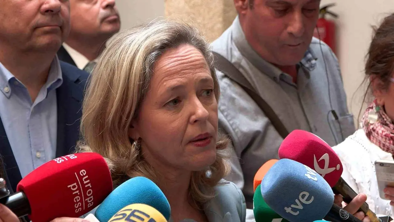 A vicepresidente primeira do Estado espa&ntilde;ol, Nadia Calvi&ntilde;o, esta segunda feira (Foto: Europa Press).