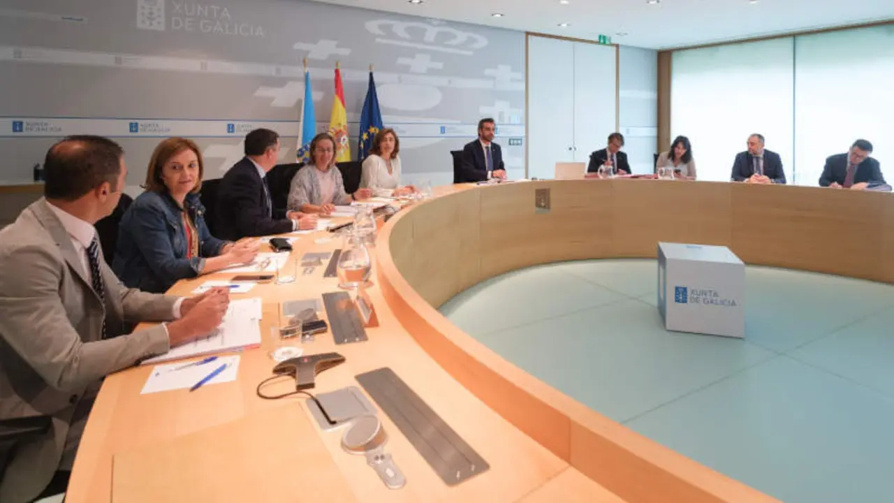 O vicepresidente primeiro e conselleiro de Presidencia, Xustiza e Deportes, Diego Calvo, preside a reuni&oacute;n do Consello da Xunta. Edificio Administrativo de San Caetano, 27/07/2023.