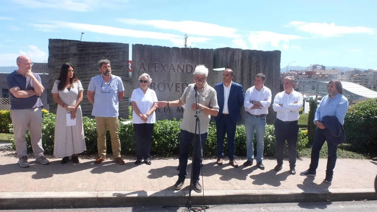 Participantes do acto institucional decorrido esta quinta feira, 17 de agosto, en Poio (comarca de Pontevedra) co gallo do D&iacute;a da Galiza M&aacute;rtir. (Foto: N&oacute;s Diario)