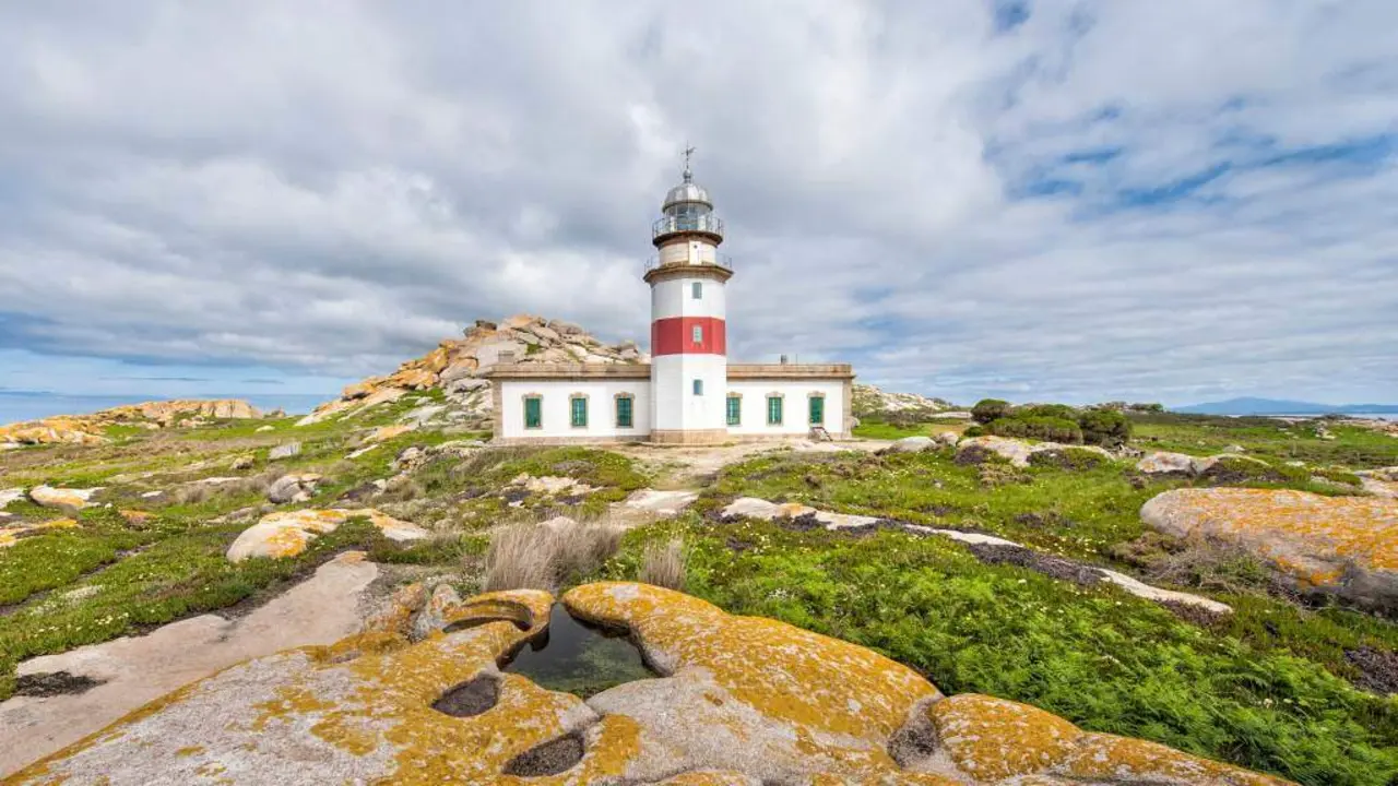 Faro de S&aacute;lvora