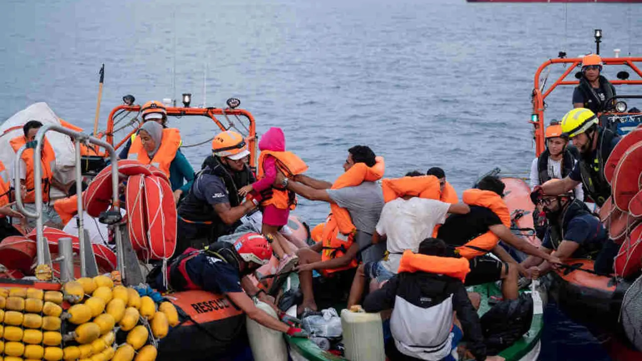 Rescate efectuado entre Lampedusa (Italia) e Tunisia a pasada sexta feira por SOS M&eacute;diterran&eacute;e. (Foto: SOS M&eacute;diterran&eacute;e)