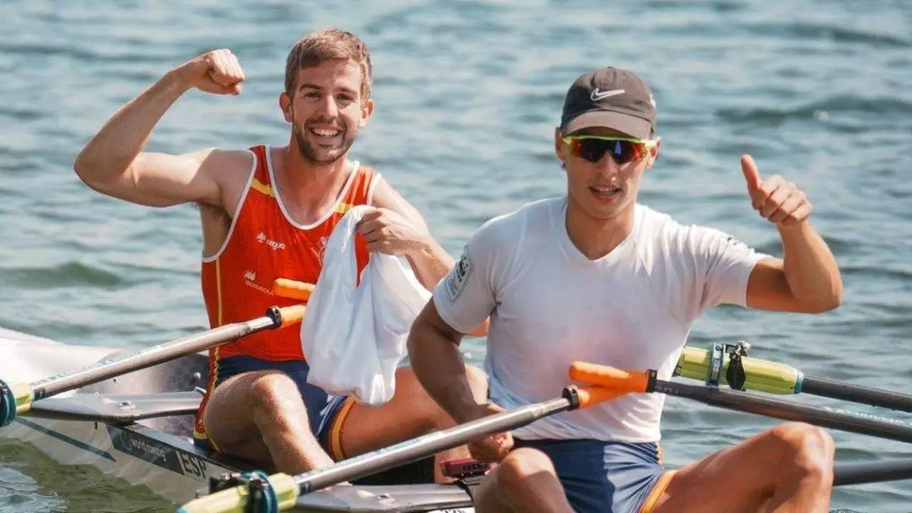 Dennis Carracedo e Caetano Horta, hoxe, en Belgrado. (Foto: FER)