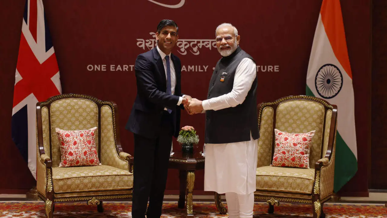 O primeiro ministro do Reino Unido, Rishi Sunak, e o primeiro ministro da India Narendra Modi, este s&aacute;bado en Nueva Delhi. (Foto: Dan Kitwood / Pa Wire / Dpa)