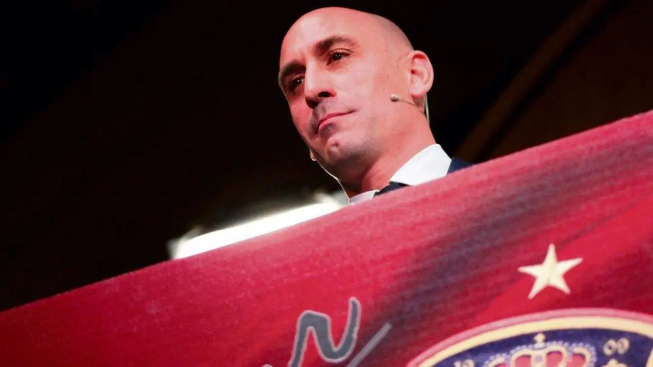 O ex presidente da RFEF, Luis Rubiales, durante unha rolda de prensa cando a&iacute;nda estaba no cargo. (Foto: Europa Press)