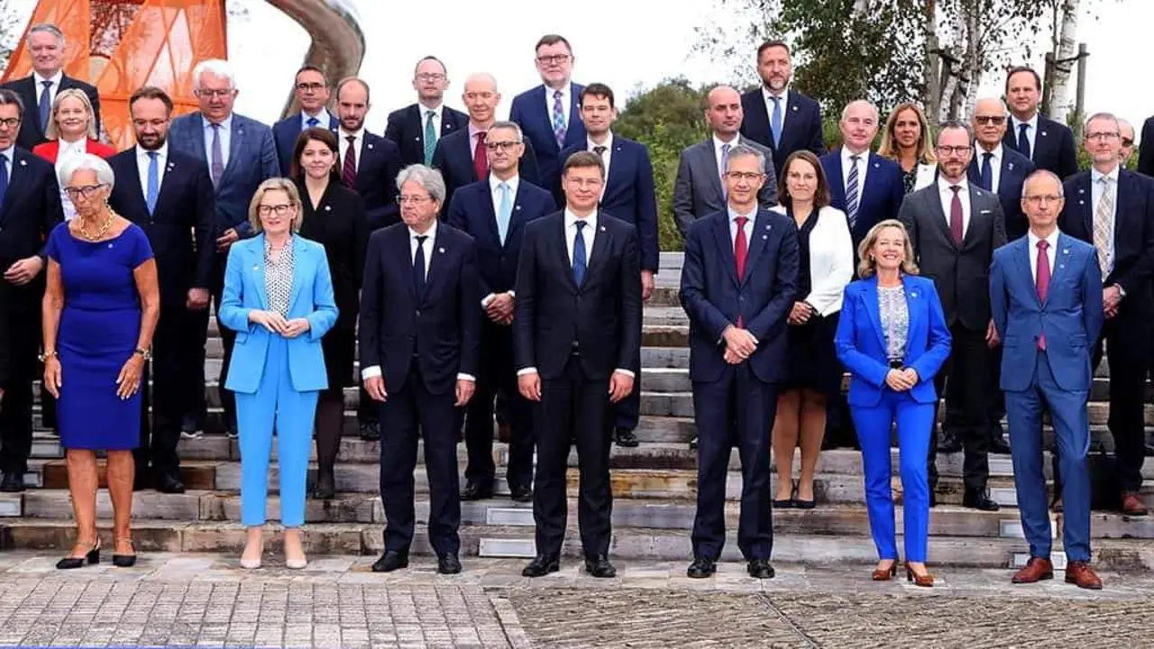Foto de familia do Ecofin en Compostela (Foto: Arxina).