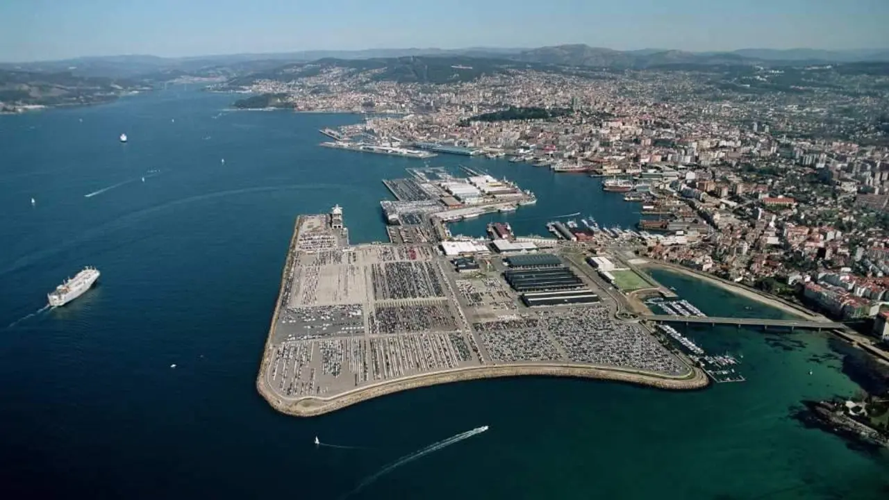 Panor&aacute;mica da zona franca e sede central do consorcio na r&iacute;a de Vigo. (Foto: N&oacute;s Diario)