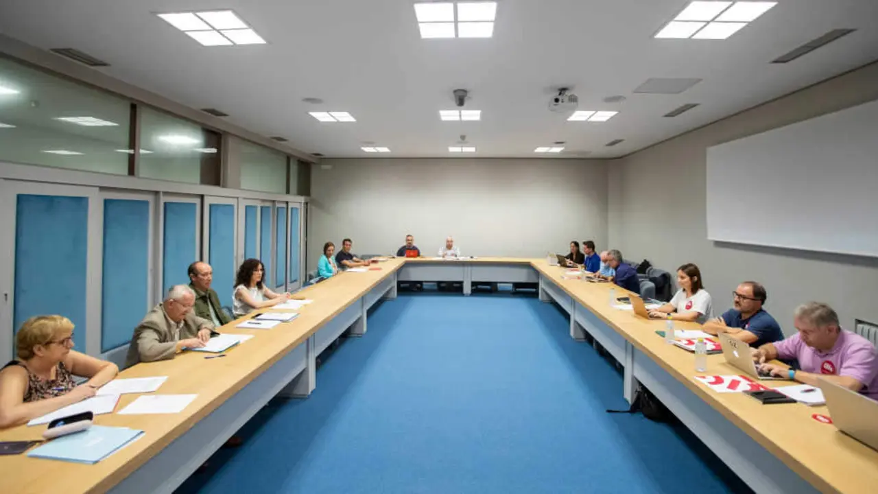 Reuni&oacute;n da Mesa Sectorial de Educaci&oacute;n. (Foto: Xunta da Galiza)