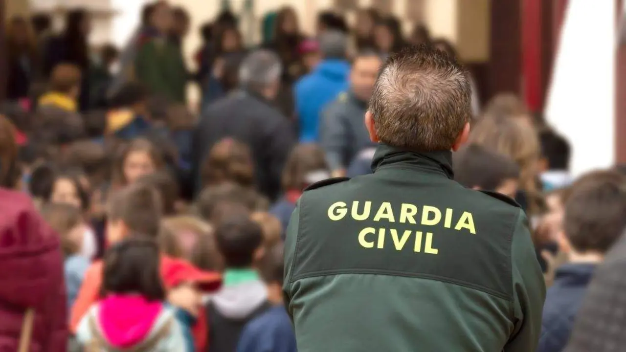Un axente da Garda Civil espa&ntilde;ola. (Foto: N&oacute;s Diario)